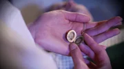 Amulett der verstorbenen Frauen.
