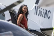 Nach den Ereignissen rund um den Mord eines erfolgreichen Pianisten, kommt Camille Bordey (Sara Martins) aus Paris zurück, um die Beamten zu unterstützen. Doch nicht nur der Fall beschäftigt Camille während des Fluges.