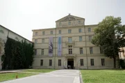 Die Bildhauerin war die erste Frau, deren Werke im Pariser Museum für moderne Kunst ausgestellt wurden.