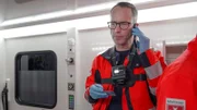 Notarzt Dr. Daniel Schmitz im Einsatz.
