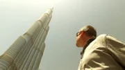 Der Burj Khalifa ist ein Wolkenkratzer in Dubai und derzeit das höchste Gebäude der Welt.