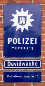 Hamburg - Die Davidwache, bezeichnet, ist das Gebäude des Hamburger Polizeikommissariats 15.
