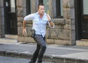 Steve McGarrett (Alex O'Loughlin)
