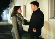 Wege zum Glück Kapitel 331 Staffel 1, Episode 331 Nina und Ben sind froh, dass Viktoria sie hat gehen lassen. Trotzdem bleiben sie aber misstrauisch: Gisa Zach als Nina, Hubertus Grimm als Ben