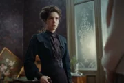 Winter Palace Staffel 1 Folge 7 Sucht das Gespräch mit ihrer Konkurrentin: Manon Clavel als Rose Morel