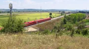 Der Italo EVO auf seinem Weg durch eine typische italienische Landschaft.