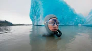 Anna in der Gletscherlagune Fjallsarlon des Vatnajökull