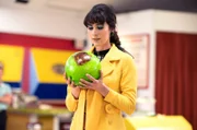 Peregrine Fisher (Geraldine Hakewill)