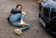 Tom (Milan Marcus) läuft Christoph vor das Auto.