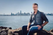 San Francisco liegt auf einem gewaltigen Riss unter der Erde. Dirk Steffens zeigt die stete Gefahr, die für den Menschen von dieser Spalte ausgeht. Dort verschieben sich zwei Kontinentalplatten, und die Menschen in San Francisco wissen, dass es eines Tages droht: "The Big One", das gewaltige Erdbeben.