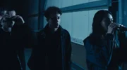 Devid (Aaron Hilmer, l.), Herm (Adrian Grünewald, M.) und Evelin (Emily Kusche) fassen einen neuen Entschluss.