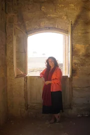 Bettany Hughes. Die Verwendung des sendungsbezogenen Materials ist nur mit dem Hinweis und Verlinkung auf RTL+ gestattet.
