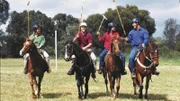 Von links: Meg Fountain (Sonia Todd), Peter Johnston (Rodger Corser), Claire (Lisa Chappell) und Alex Ryan (Aaron Jeffery).