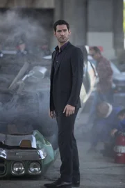 Ist es wirklich eine gute Idee, der Polizei von Los Angeles mit seinen übernatürlichen Fähigkeiten bei der Verbrecherbekämpfung zu helfen? Lucifer (Tom Ellis) ...