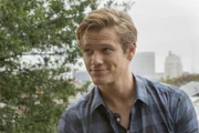 Lucas Till (Angus MacGyver).
