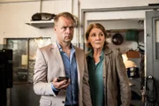 Marie Brand (Mariele Millowitsch) und Jürgen Simmel (Hinnerk Schönemann) verfolgen die Ortung des Handys des toten Au-pairs.