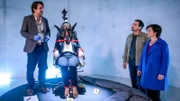 Die Eröffnung der Ausstellung "Schande" des Museums "Spirit of Linz" entpuppt sich als böse Überraschung. Als der Vorhang fällt, um das Herzstück der Ausstellung - die Schandmaske - zu präsentieren, erscheint dahinter die Leiche der Museumsdirektorin Stella Böhm.