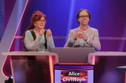 Rateteam Alice Hoffmann und Christoph Sonntag beweisen in der Quizshow "Meister des Alltags" ihr Alltags- und Allgemeinwissen. Die erspielte Summe kommt einem gemeinnützigen Zweck zugute.