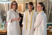v.l.n.r. Rita Montesinos (Cecilia Freire), Ana Ribera (Paula Echevarría) und Luisa (Manuela Vellés).