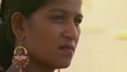 Dona Teresa (Adriana Ozores) ist darauf bedacht, dass Cristinas Tod nicht weiter untersucht wird.