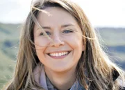 SF unterwegs - Schottland Moderatorin Wasiliki Goutziomitros in Schottland