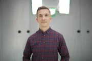 Künstliche Intelligenz - Chance oder Risiko? Eric Mayer zeigt beide Seiten einer Technologie auf, die uns in immer mehr Bereichen des Alltags begegnet.
