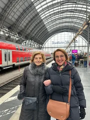 Eva Szepesi und Eva Umlauf, November in Frankfurt/Main