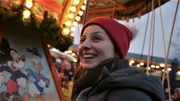 Checkerin Marina auf dem Weihnachtsmarkt.