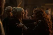 l-r: Alicent Hightower (Olivia Cooke), Rhaenyra Targaryen (Emma D'Arcy)