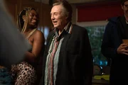 Frank (Christopher Walken) hat allen Grund zu feiern. Er hat nicht nur die Chance, sich wieder mit seiner Familie zu versöhnen, sondern so viel Geld, um sich ein neues Leben zu kaufen.