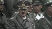 Hitler und seine Generäle bei der Siegesparade der Wehrmacht in Warschau im September 1939.    +++