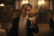 Winter Palace Staffel 1 Folge 4 Cyril Metzger als André Morel