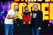 Präsentator Mario Barth (l.), Sascha Grammel.