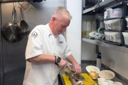 Chefkoch Paul Wedgwood serviert eine rustikale Variante des Klassikers Haggis.