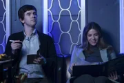 Dr. Shaun Murphy (Freddie Highmore) und Lea Dilallo (Paige Spara).