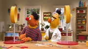 Wollen Schallwellen erklären: Ernie und Bert.