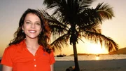 Moderatorin Mona Vetsch am Strand.