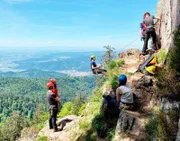 Sommereignungstest der Bergwachtanwärter am Kandelfelsen bei Waldkirch.