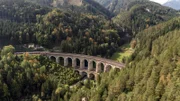 Kalte Rinne mit Zug- Semmering.