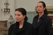 Jana (Natalia Wörner, r.) spricht schwere Verdächtigungen im Hause Brandner gegenüber Christin (Gudrun Landgrebe, l.) aus.