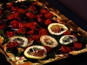 Zitronen-Pizza mit Babyspinat und Ziegenkäse