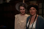 Amy Helen Hill (r.)