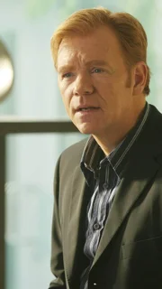 Per Handy versucht ein Entführungsopfer Hilfe zu holen. Der Zufall will es, dass ihr Anruf ausgerechnet bei Horatio Caine (David Caruso) landet...
