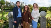 Adam (Jeroen Engelsman) muss sich zwischen Rebecca (Antonia Bill, M.) und Emma (Charlotte Woolfe, r.) entscheiden.