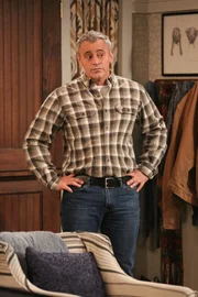Adam Burns (Matt LeBlanc)