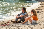 Inga Lindström - Rosenblüten im Sand - Stefan Gorski als Pelle, Nadine Menz als Catrine