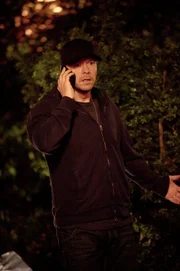 Bei einem Polizeieinsatz wird ein Filmstar, der Erfahrungen für seine nächste Rolle sammeln wollte, verletzt. Danny (Donnie Wahlberg) und dem NYPD droht nun die öffentliche Demütigung ...