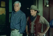Dr. Mark Sloan (Dick Van Dyke, l.); Dr. Jesse Travis (Charlie Schlatter, r.)