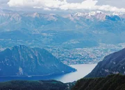 Aussicht vom Monte Generoso auf der Luganersee und Lugano