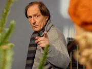 Genervt von den Nachbarn: Anwalt Dr. Wagner (Günther Maria Halmer).